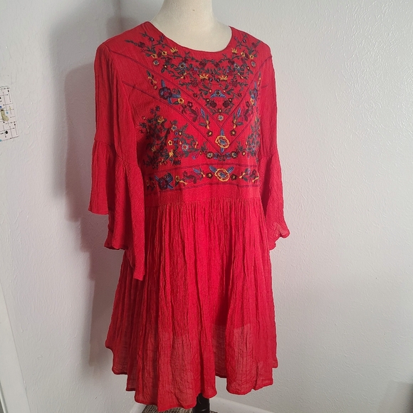 Umgee Red Embroidered Babydoll Bliss Bohemian Dress with Bell Sleeves Size Large - Picture 2 of 10